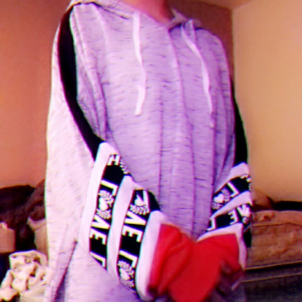 NO BOUNDARIES jacket or hoodie